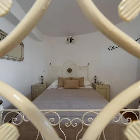 Smaro Apartmanhotel