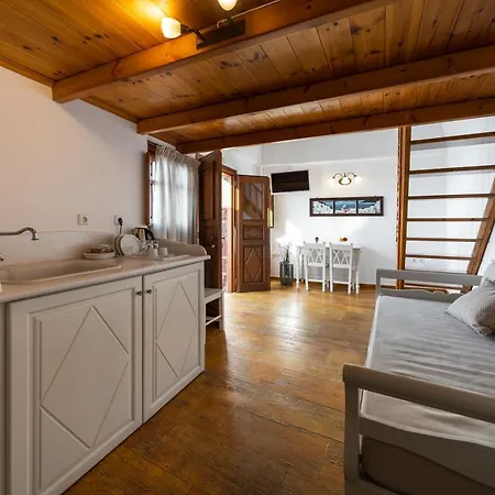 Smaro 4* Φηροστεφάνι