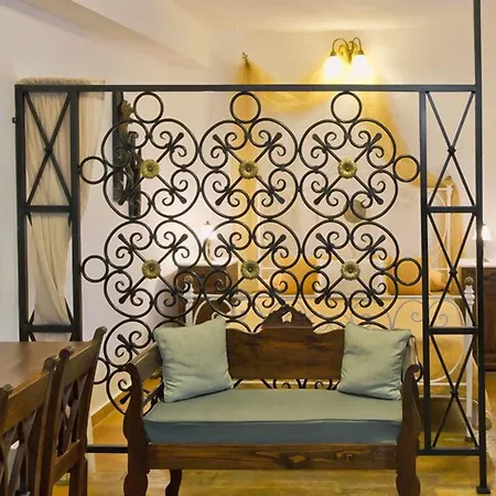 Smaro Apartmanhotel Firosztefáni