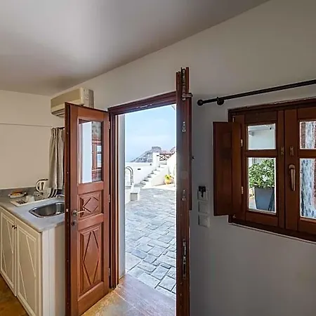 Smaro Apartmanhotel Firosztefáni