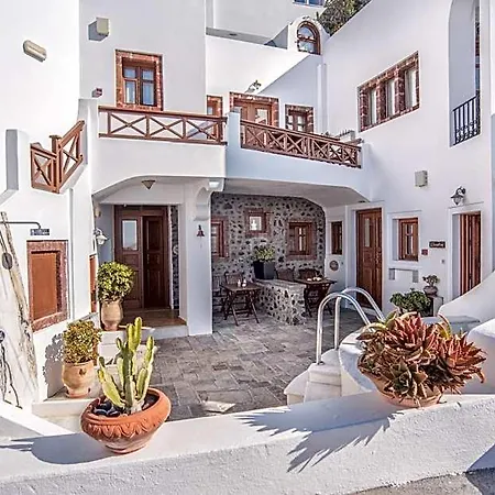 Smaro Apartmanhotel