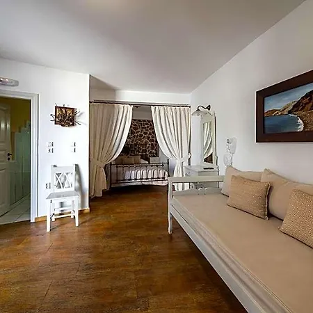 Smaro Apartmanhotel