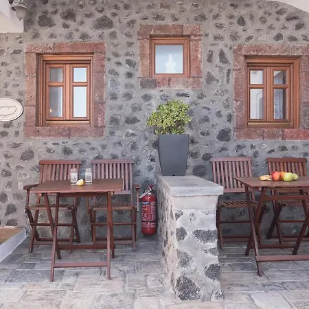 Smaro Apartmanhotel Firosztefáni