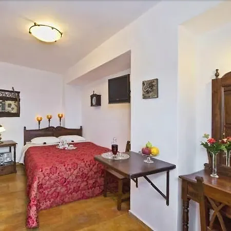Aparthotel Smaro Firostefani