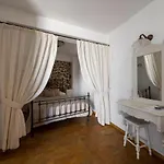 Smaro Aparthotel