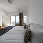 Smaro Aparthotel 4*