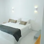 Smaro Aparthotel