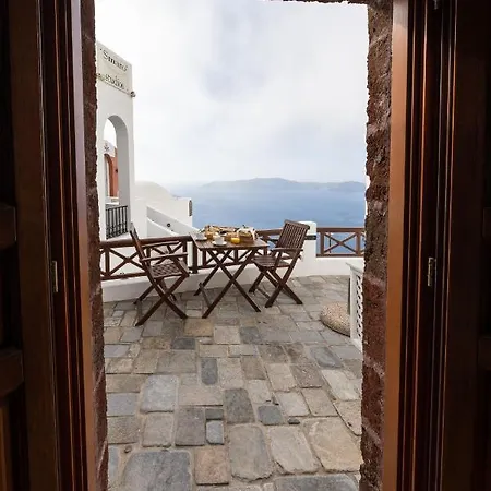 Smaro 4* פירוסטפני