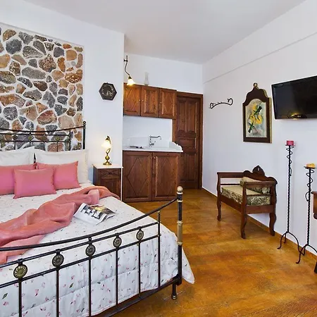 Smaro מלון דירות