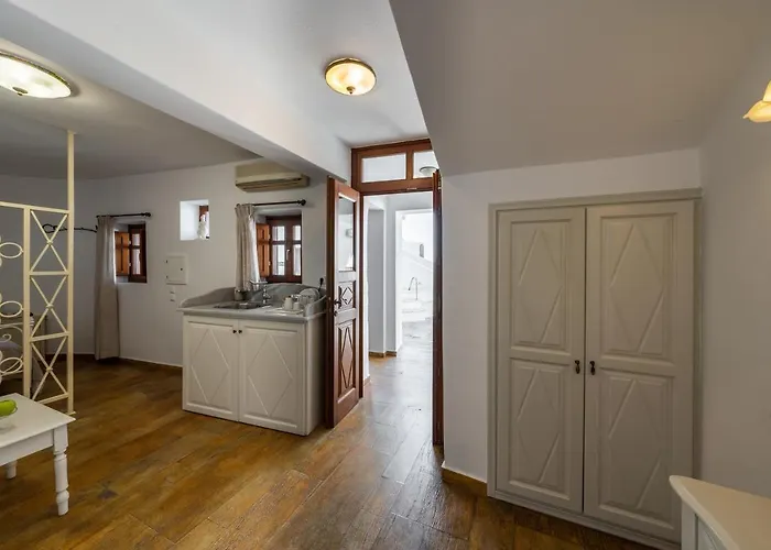 Aparthotel Smaro Firostefani