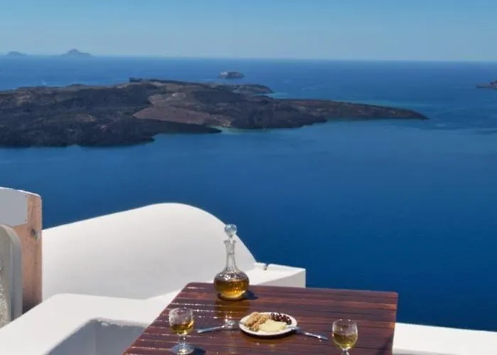 Smaro Aparthotel Firostefani